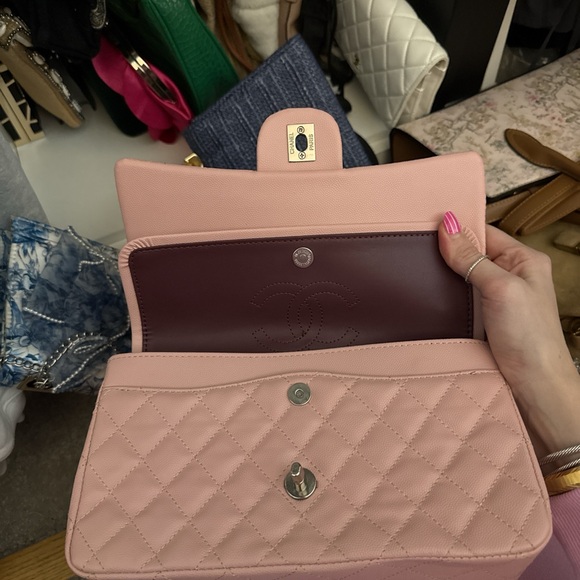 CHANEL Light Pink Quilted Flap Bag - Picture 4 of 8